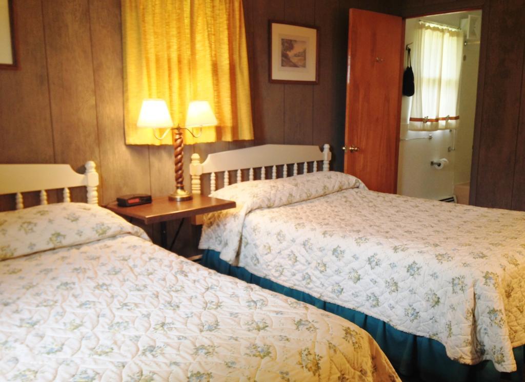 Indianhead Motel Ironwood Rum bild